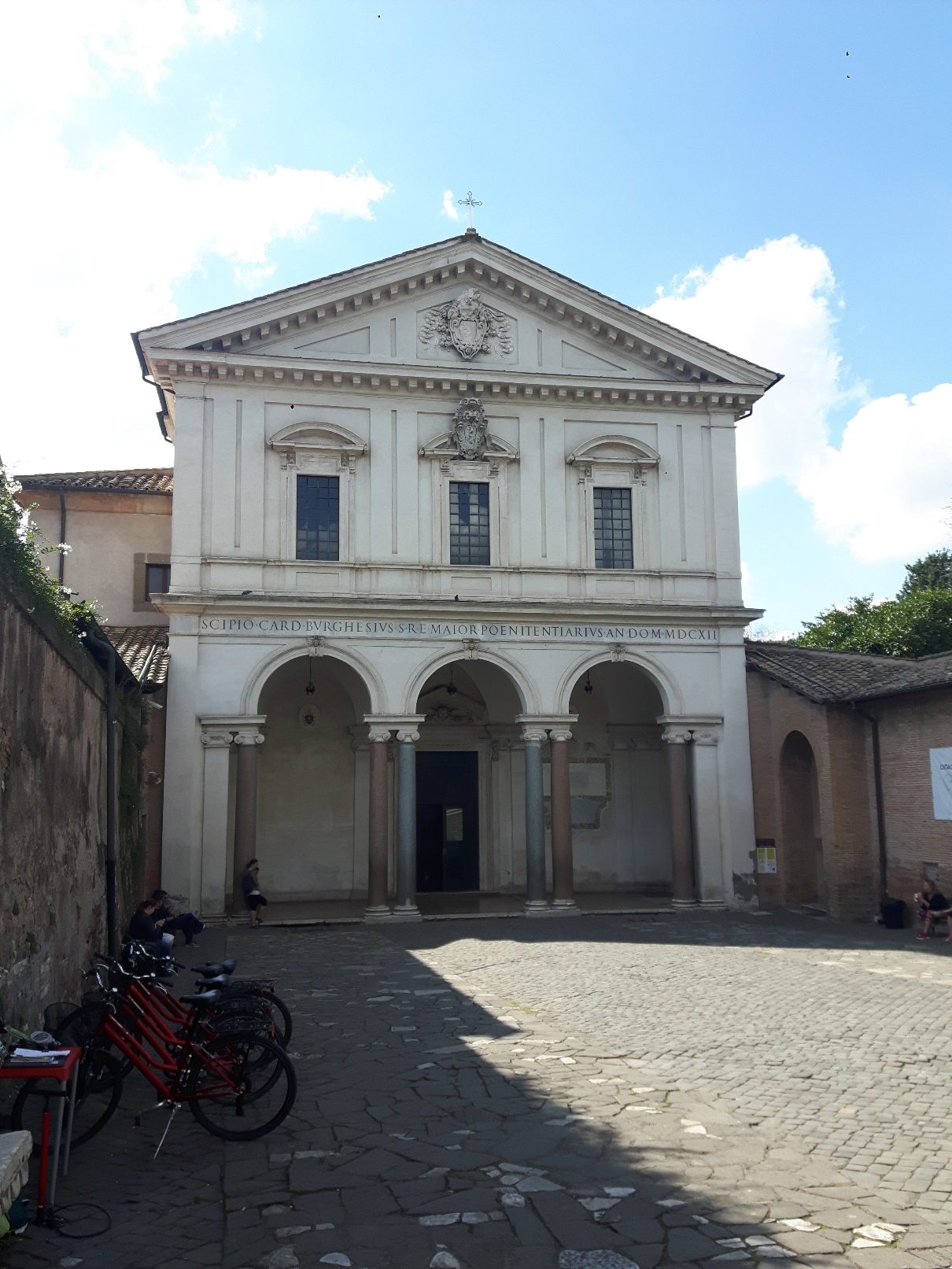 Altobellus d'Ense's tomb, San Sebastiano, Rome - 01.jpg